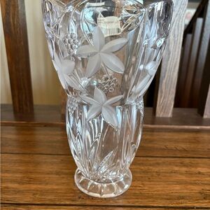 Elegant Crystal Flower Vase